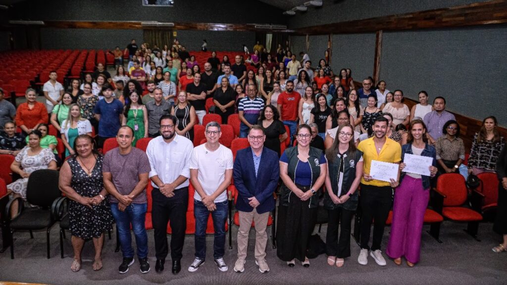 educacao-e-inclusao:-prefeito-destaca-importancia-da-capacitacao-dos-profissionais-da-educacao