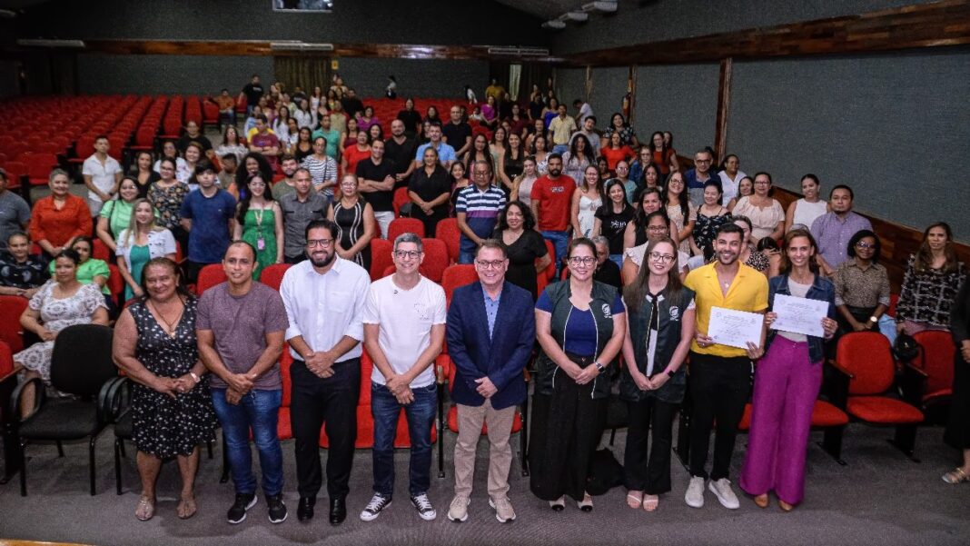 educacao-e-inclusao:-prefeito-destaca-importancia-da-capacitacao-dos-profissionais-da-educacao
