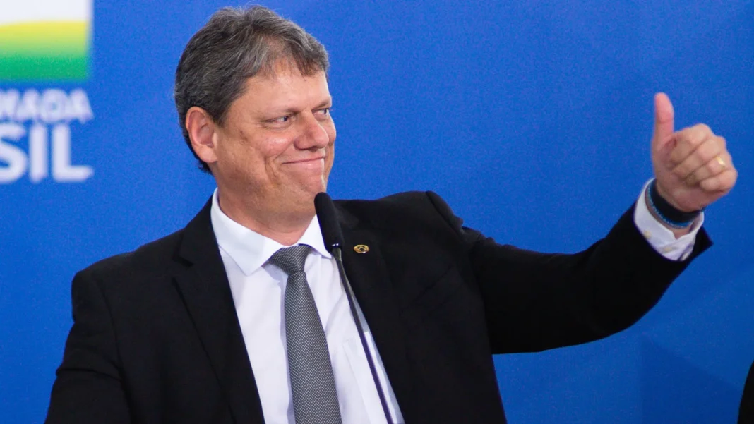 tarcisio-diz-que-tarifaco-de-trump-cria-oportunidade-para-sp-e-elogia-postura-de-lula