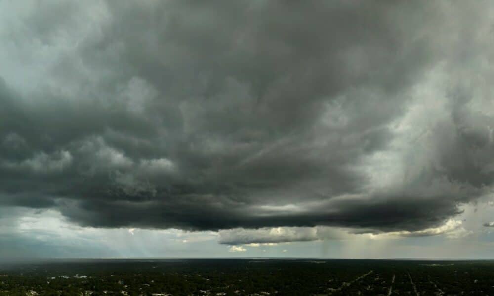 frente-fria-derruba-temperatura-em-sao-paulo-para-15°c-e-traz-chuva-intensa-neste-sabado