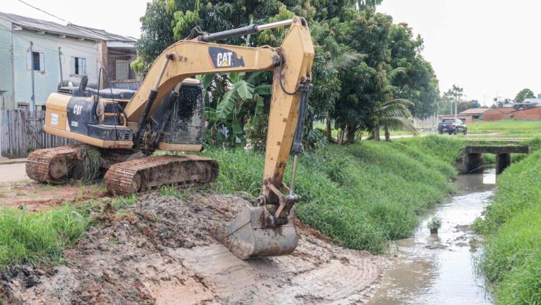 prefeitura-realiza-mutirao-de-limpeza-no-bairro-bonsucesso prefeitura-realiza-mutirao-de-limpeza-no-bairro-bonsucesso