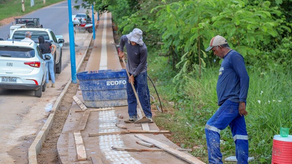 prefeitura-de-rio-branco-segue-com-construcao-de-calcadas-e-sarjetas
