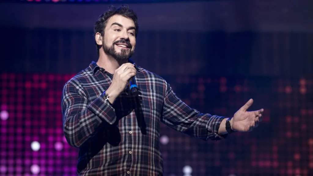 padre-fabio-de-melo-‘adota’-boneca-reborn-com-sindrome-de-down-nos-eua