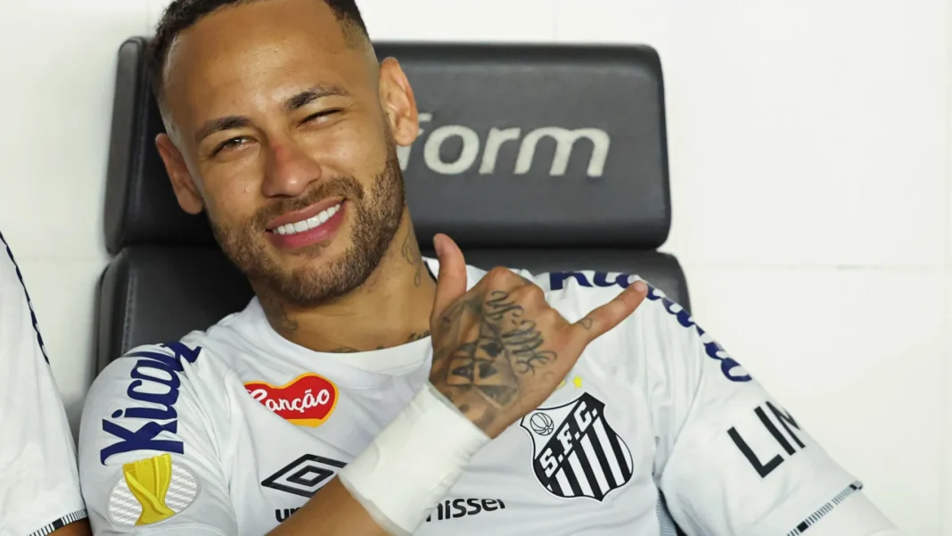 santos-aguarda-aval-de-parceira-para-lancar-‘camisa-azul-de-neymar’