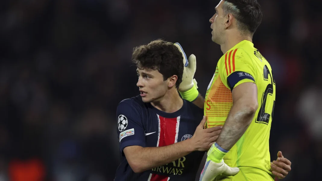 psg-renasce-contra-o-villa-com-golacos,-vence-e-sai-na-frente na champions