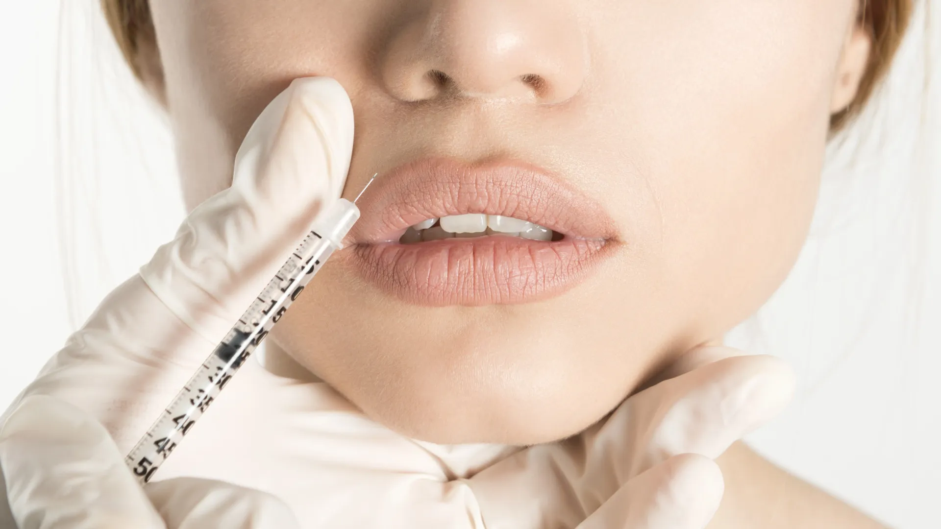 anvisa-alerta-sobre-risco-de-botulismo-pelo-uso-inadequado-de-botox