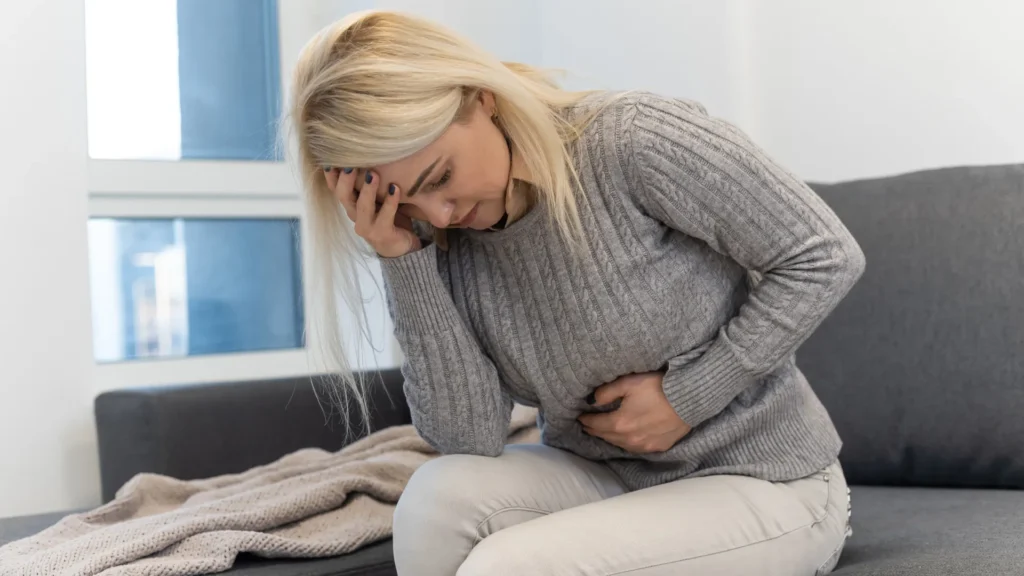 cinco-sinais-de-dor-abdominal-que-nao-deve-ignorar