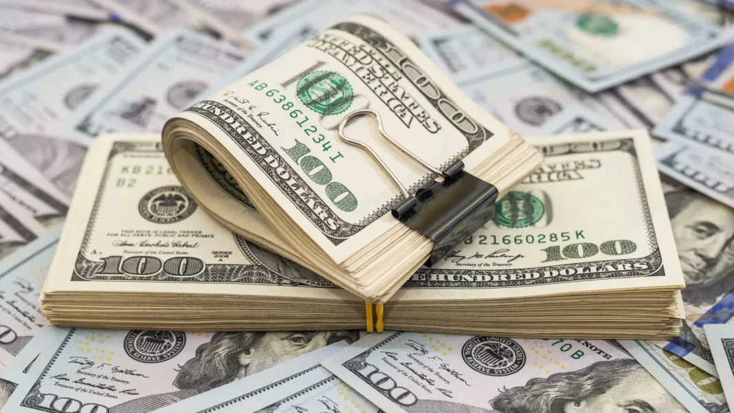 dolar-a-vista-volta-a-superar-os-r$-6-com-embate-de-tarifas-entre-eua-e-china
