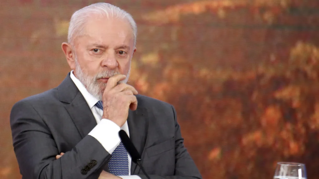 lula-diz-que-2026-ja-comecou-e-que-nao-quer-entregar-pais-‘de-volta-ao-neonazismo’
