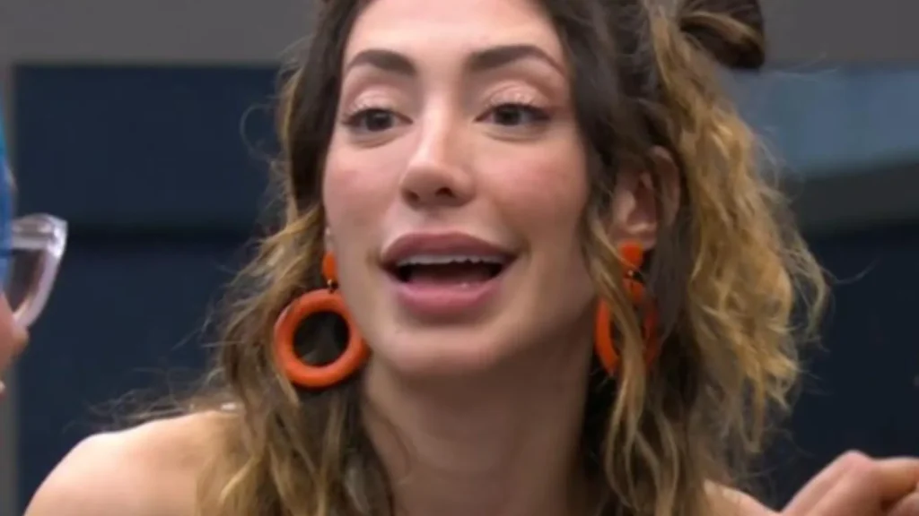 nicole-louise,-ex-estrela-da-casa,-diz-que-foi-dopada-nos-eua