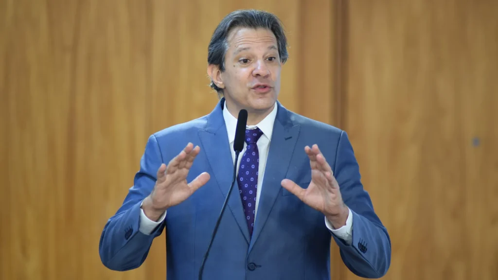 haddad:-brasil-esta-melhor-posicionado-diante-do-tarifaco-de-trump