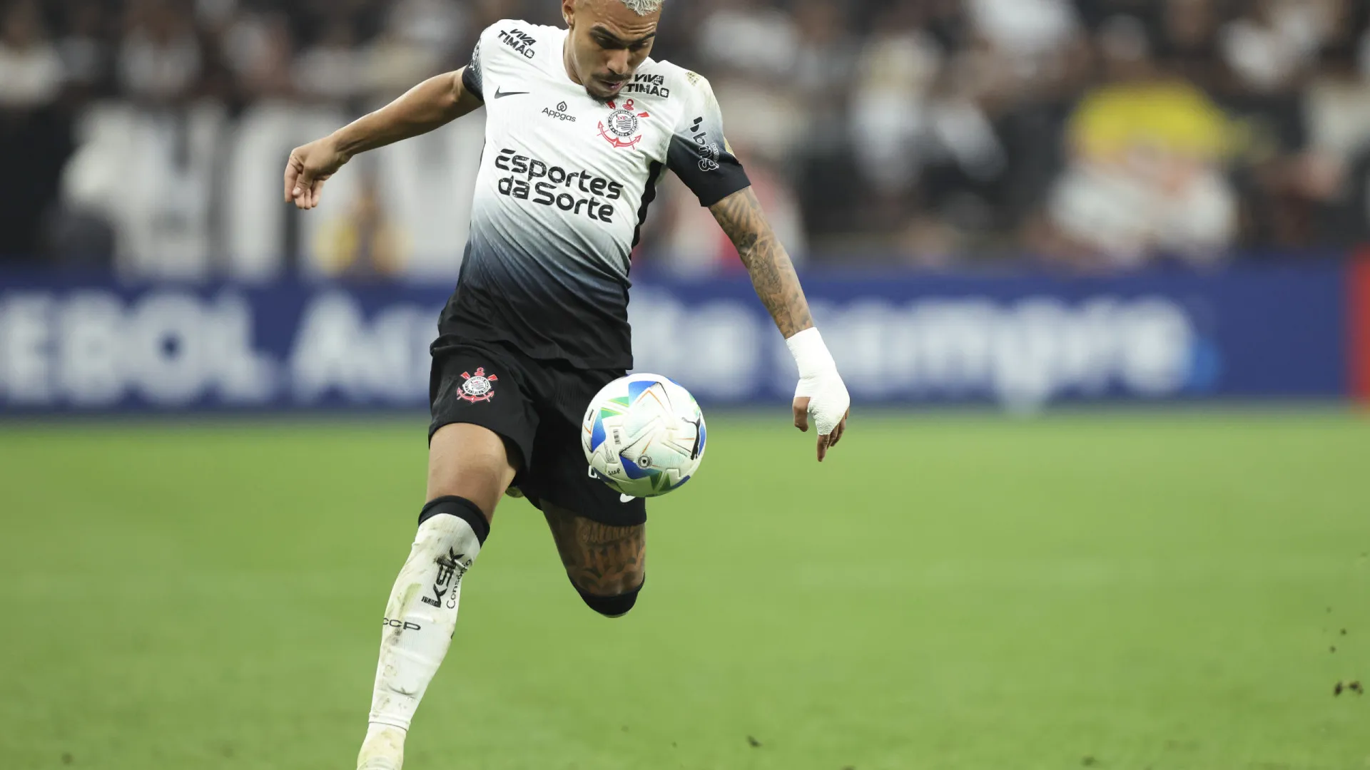 corinthians-arranca-empate-sofrido-na-colombia-e-respira-na-sul-americana
