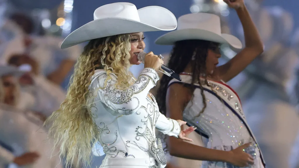 “beyonce-bowl”-e-as-performances-mais-memoraveis-do-super-bowl-de-todos-os-tempos