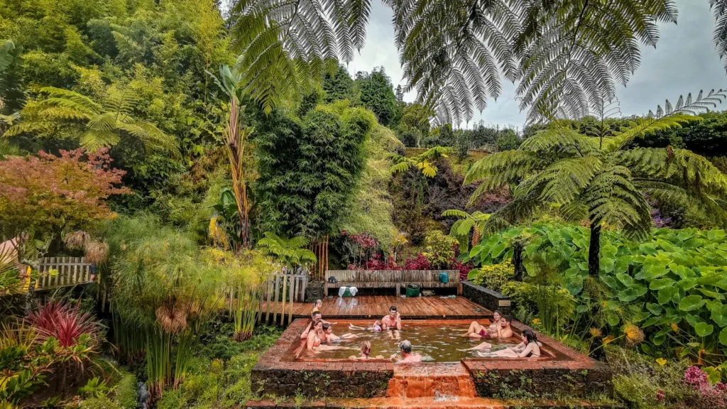 os-lugares-mais-seguros-para-viajar-em-2025