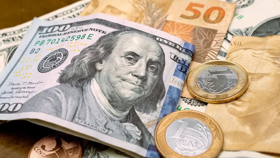 dolar-abre-em-queda-com-expectativa-de-negociacoes-envolvendo-tarifas-de-trump