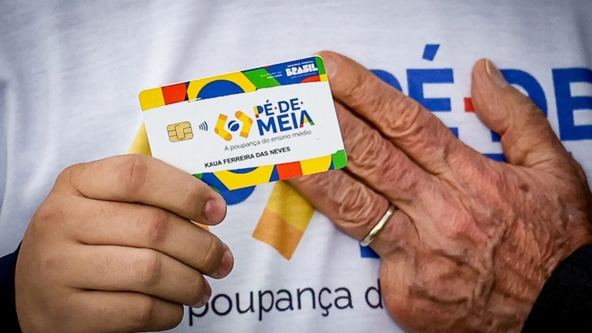 pe-de-meia-paga-r$-1-mil-a-alunos-dos-anos-iniciais-do-ensino-medio