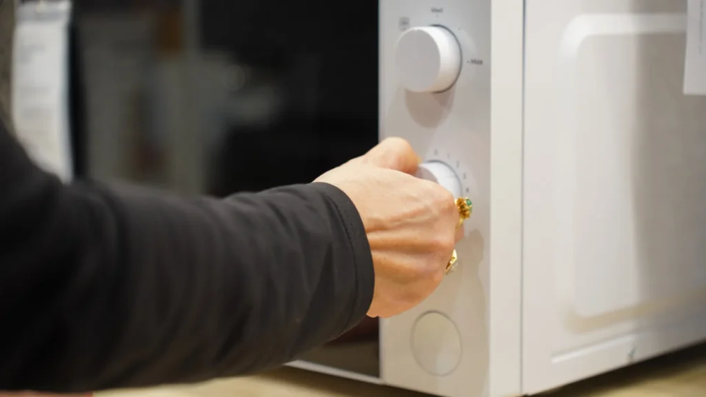 Atenção ao reaquecer alimentos: alguns podem ser prejudiciais à saúde – Cidade AC News atencao-ao-reaquecer-alimentos:-alguns-podem-ser-prejudiciais-a-saude