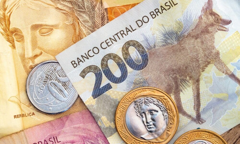arminio-fraga-propoe-congelar-salario-minimo-por-seis-anos-para-ajustar-economia-brasileira