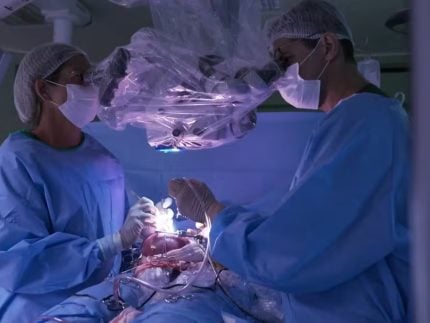 utero-de-gravida-e-removido-para-realizar-cirurgia-em-bebe-ainda-no-ventre