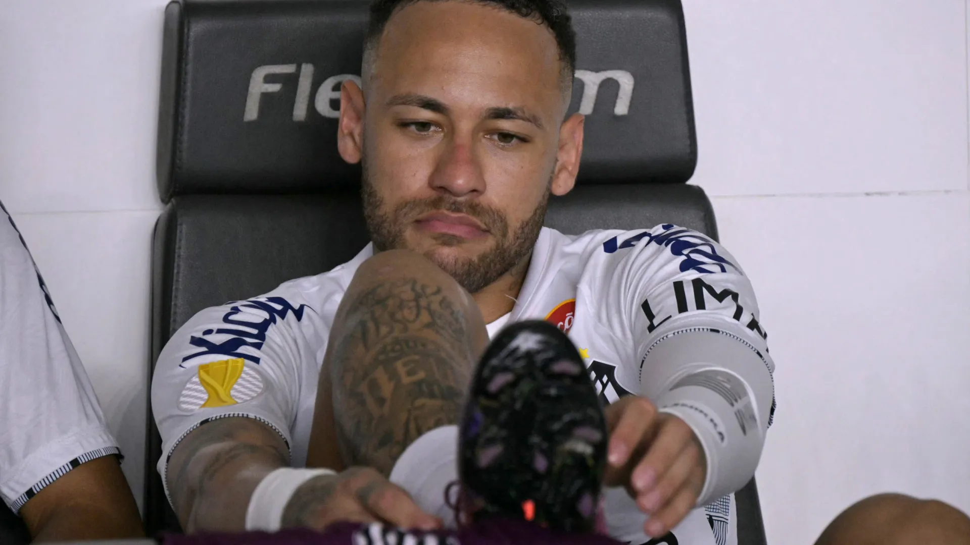 neymar-se-diz-inteiro-e-pede-mais-personalidade-ao-santos-apos-derrota