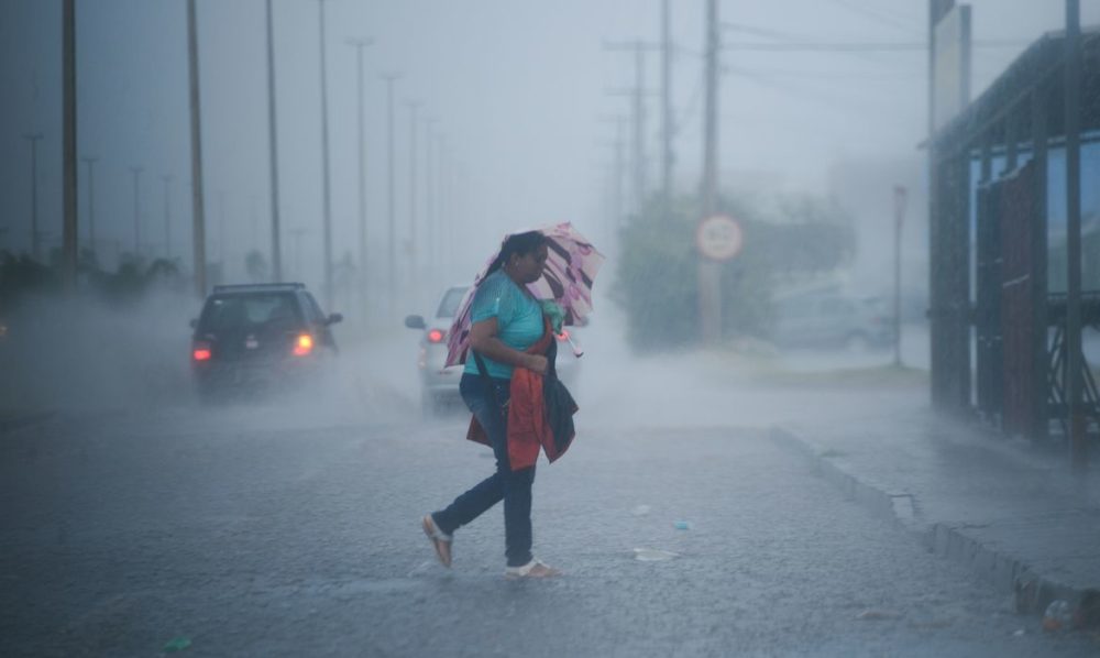 inmet-emite-alerta-de-chuvas-intensas-para-o-acre-com-ventos-que-podem-chegar-ate-100-km/h