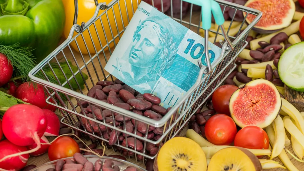 inflacao-faz-58%-dos-brasileiros-reduzirem-compras-de-alimentos,-diz-datafolha