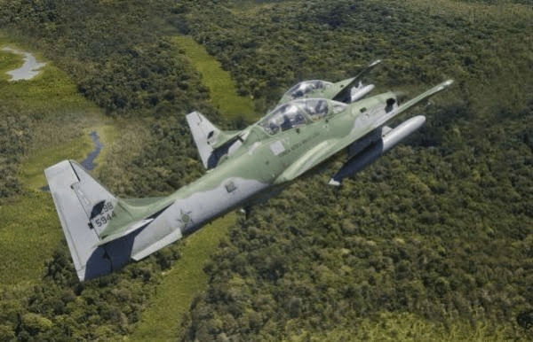 fab-intercepta-aeronave-do-trafico-em-rota-do-peru-para-o-brasil