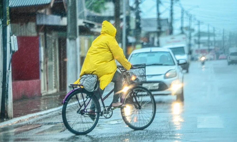 inmet-emite-alerta-de-chuvas-intensas-no-acre-nesta-segunda