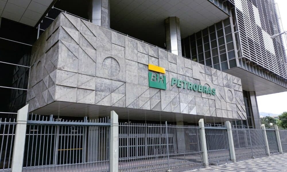 petrobras-planeja-concurso-em-2025-para-reforcar-lideranca-no-setor-energetico