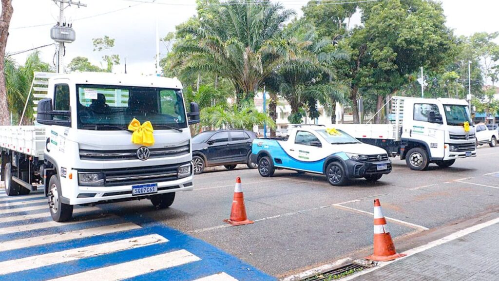 prefeitura-de-rio-branco-entrega-veiculos-ao-saerb-com-recursos-de-emenda-parlamentar