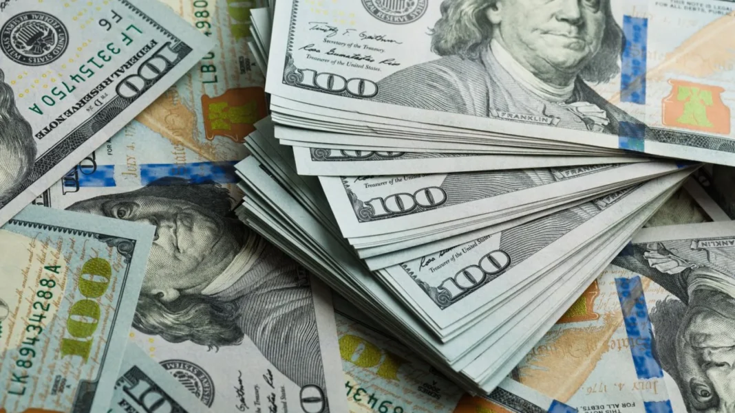 dolar-cai-e-bolsa-sobe-com-novo-recuo-dos-eua-sobre-aplicacao-das-tarifas