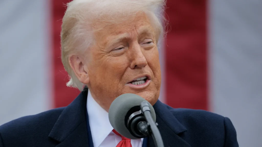 apos-retaliacao-da-china,-trump-diz-que-sua-politica-nao-mudara