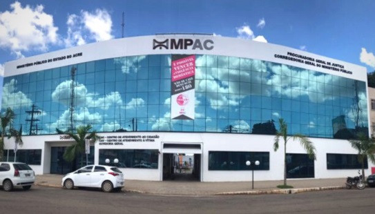 manoel-urbano:-mpac-apura-uso-de-maquina-publica-em-terreno-particular