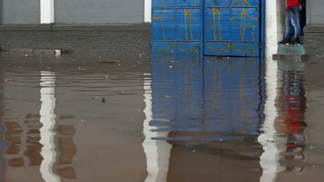 mulher-de-40-anos-morre-apos-carro-ficar-submerso-na-zona-norte-de-sp