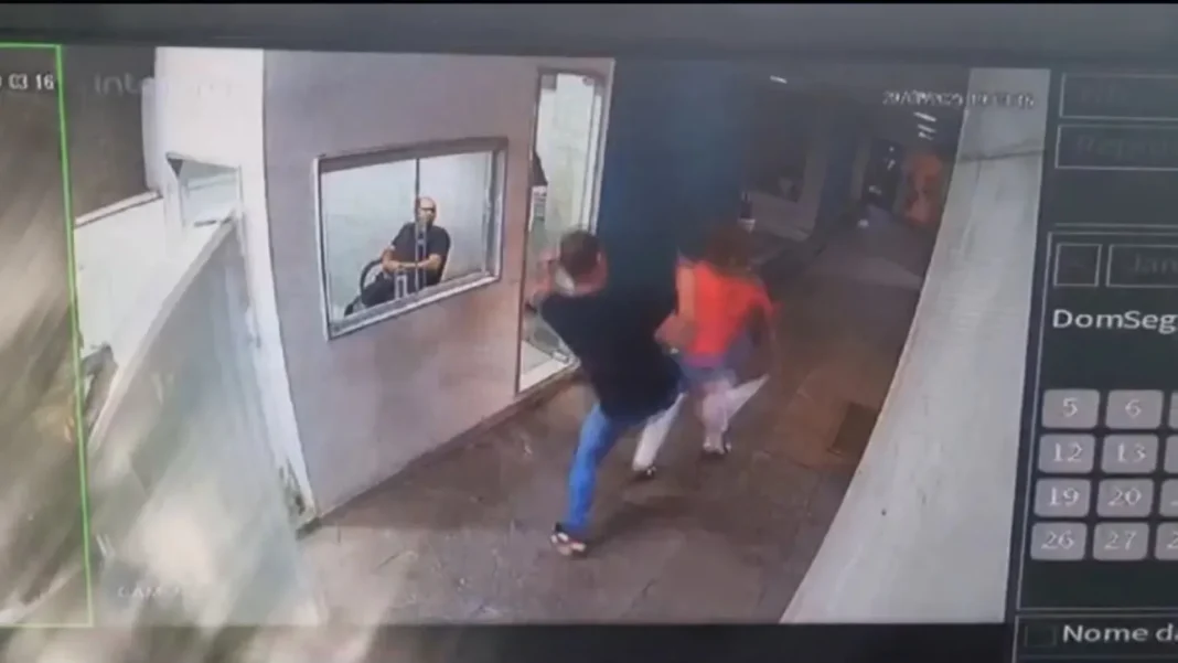 motorista-de-aplicativo-chuta-idosa-que-comeu-biscoito-no-carro