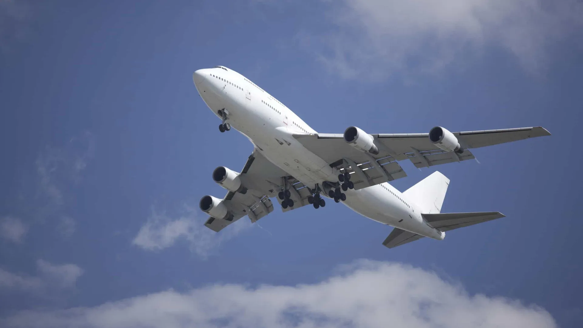 china-suspende-compra-de-avioes-da-boeing,-diz-agencia