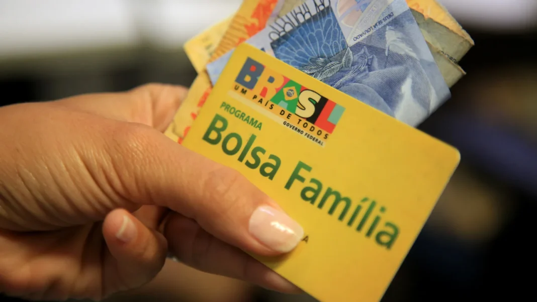 ao-reduzir-pobreza,-bolsa-familia-melhora-pib-do-pais,-diz-ministro
