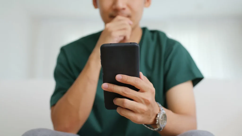 amor-ou-obsessao?-psicologa-explica-como-identificar-o-stalking