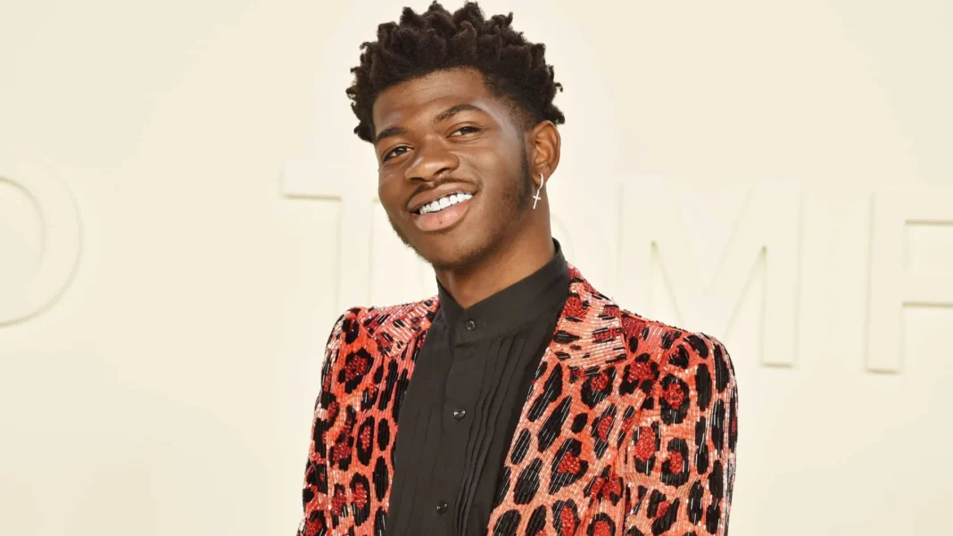 lil-nas-x-fica-com-rosto-paralisado-e-vai-ao-hospital