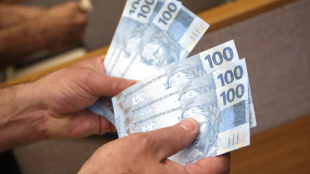 governo-lula-projeta-salario-minimo-de-r$-1.630-em-2026