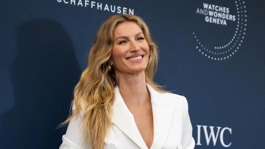 gisele-bundchen-‘exibe’-curvas-um-mes-apos-dar-a-luz
