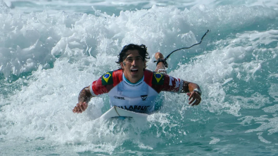 quatro-brasileiros-avancam-na-repescagem-do-mundial-de-surfe-em-el-salvador