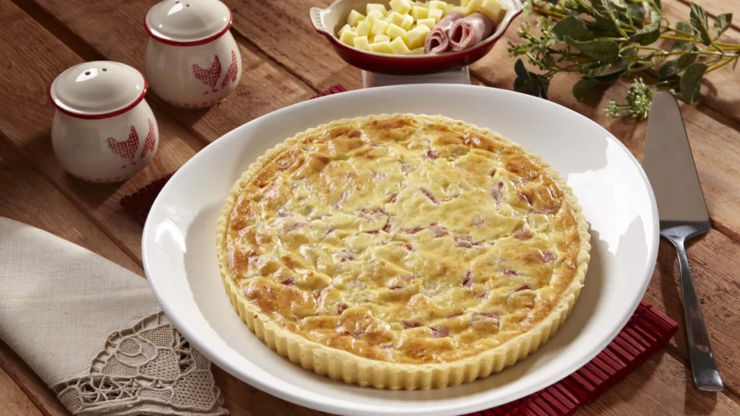 para-o-lanche-da-tarde,-aprenda-a-fazer-quiche-de-queijo-com-presunto