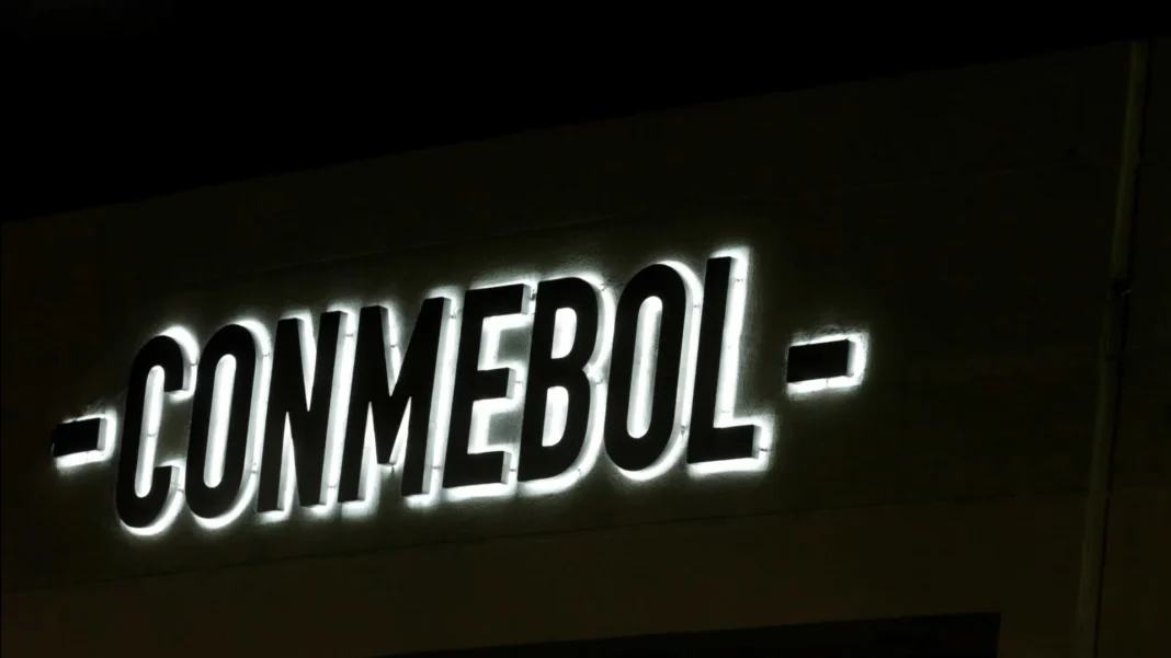 conmebol-abre-processo-disciplinar-por-caso-de-racismo-em-jogo-do-palmeiras