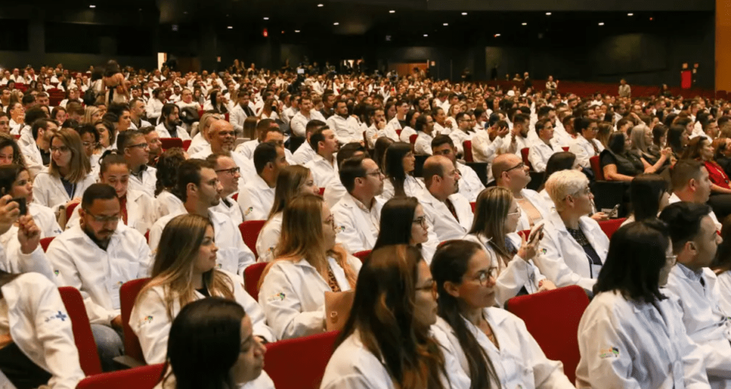 apos-cursos-de-medicina-piorarem,-oposicao-e-governo-discutem-‘oab’-para-medicos