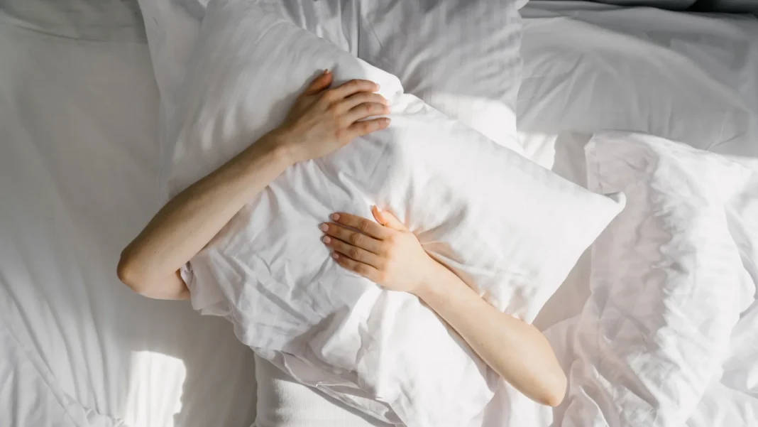 medico-compartilha-tres-dicas-simples-para-dormir-‘como-um-bebe’