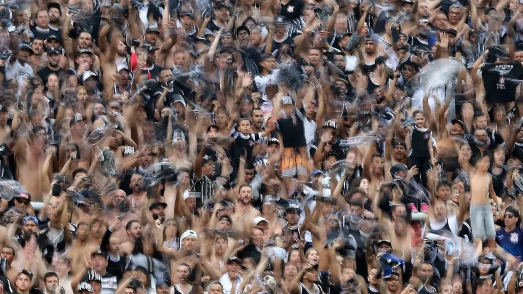 gavioes-acumula-divida-milionaria-com-o-corinthians