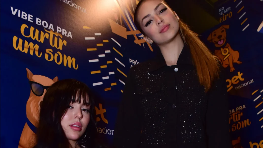 ja-estou-sem-voz,-brinca-melody-ao-curtir-segundo-dia-do-lollapalooza