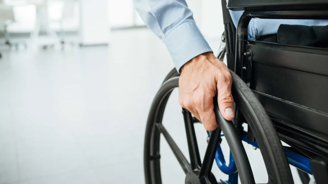 nem-metade-dos-hospitais-e-escolas-do-brasil-tem-rampa-para-cadeirantes