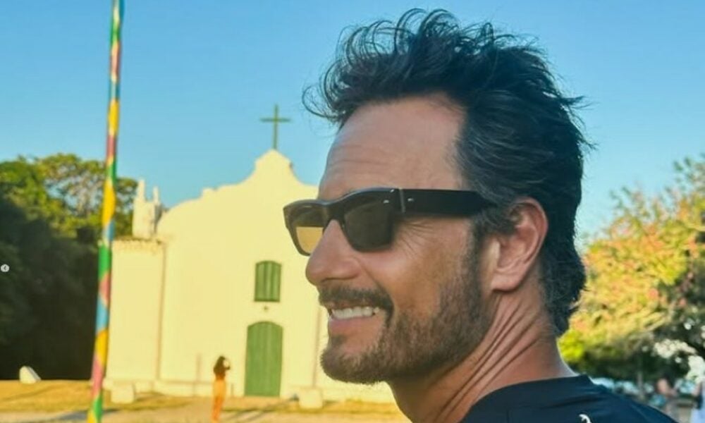rodrigo-santoro-leva-filhas-a-australia-para-gravacoes-de-runner-e-aproveita-parques-aquaticos